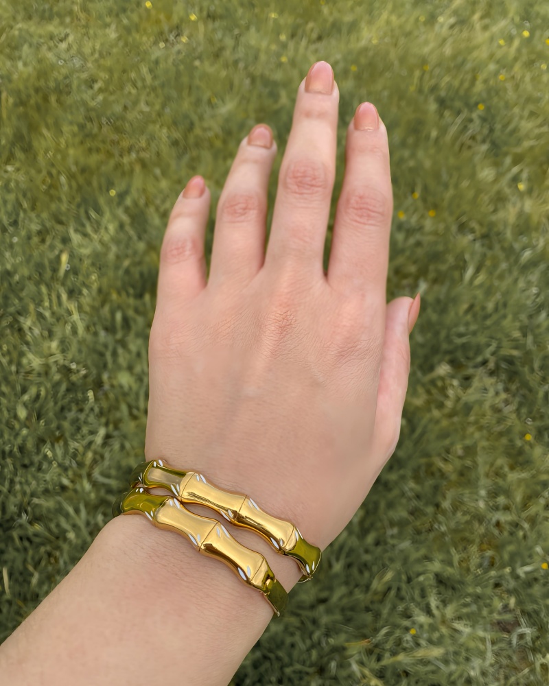 white-leaf-bracelet
